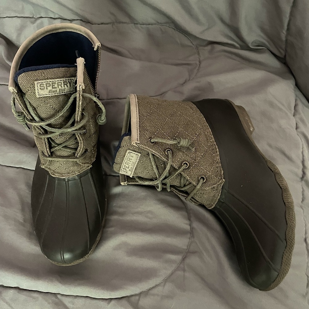 Sperry WaterProof Boot, Women’s 8.